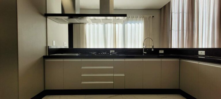 Casa em Condomínio à venda no Vila do Golfe: cozinha gourmet