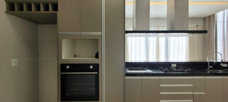 Casa em Condomínio à venda no Vila do Golfe: cozinha gourmet