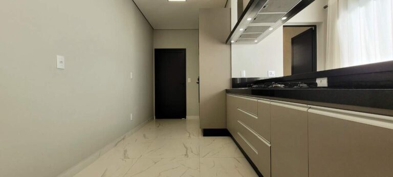 Casa em Condomínio à venda no Vila do Golfe: cozinha gourmet