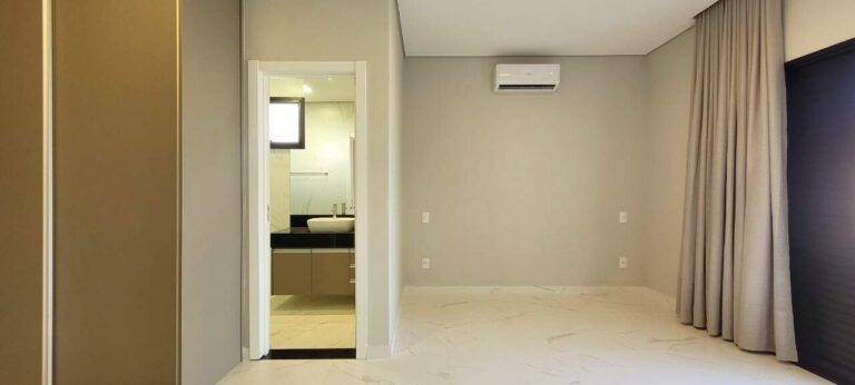 Casa em Condomínio à venda no Vila do Golfe: su te 1