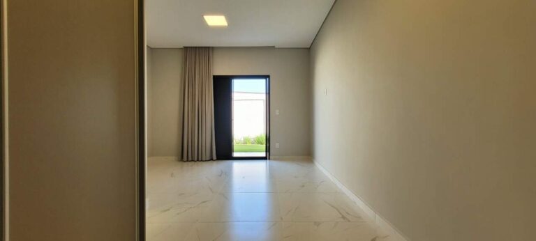 Casa em Condomínio à venda no Vila do Golfe: su te 1