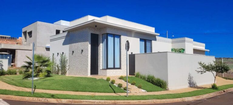 Casa em Condomínio à venda no Vila do Golfe: fachada