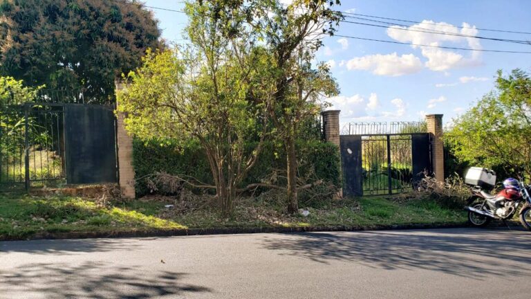 Terreno em Condomínio à venda no Royal Park: