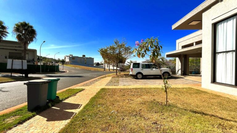 Casa em Condomínio à venda no Residencial e Empresarial Alphaville: fachada