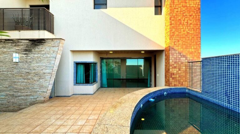Apartamento Duplex à venda no Jardim Irajá: piscina