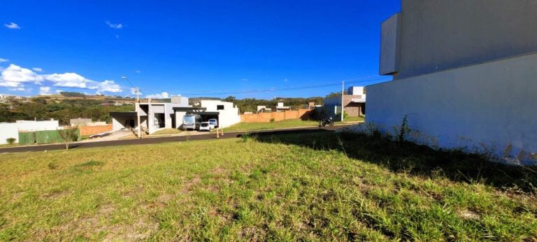 Terreno em Condomínio à venda no Reserva SantAnna: fundo