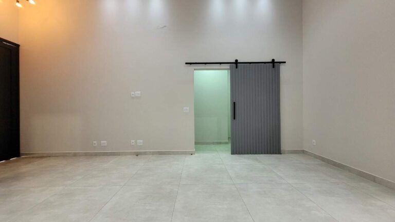 Casa em Condomínio à venda no Jardim Valência: Living