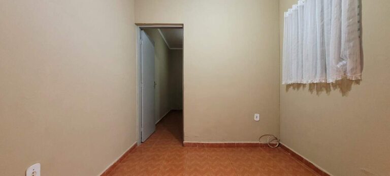 Casa à venda no Centro: sala ed cula