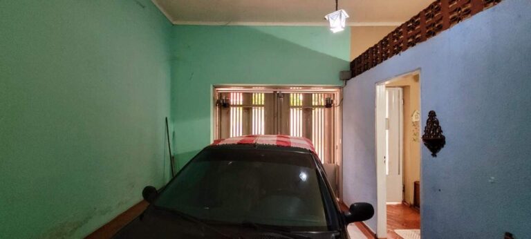 Casa à venda no Centro: garagem da casa