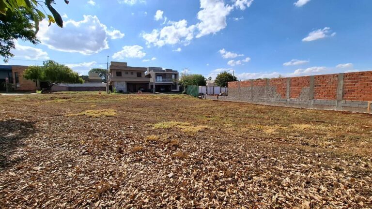 Terreno em Condomínio à venda no Portal da Mata: