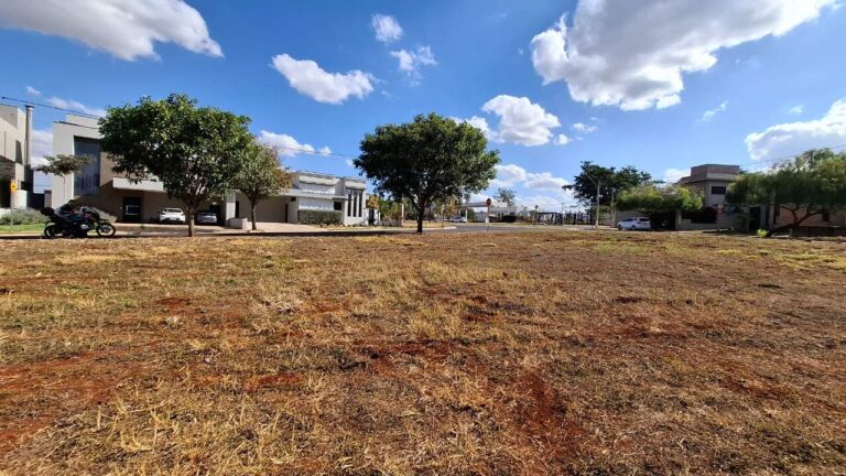 Terreno em Condomínio à venda no Portal da Mata: