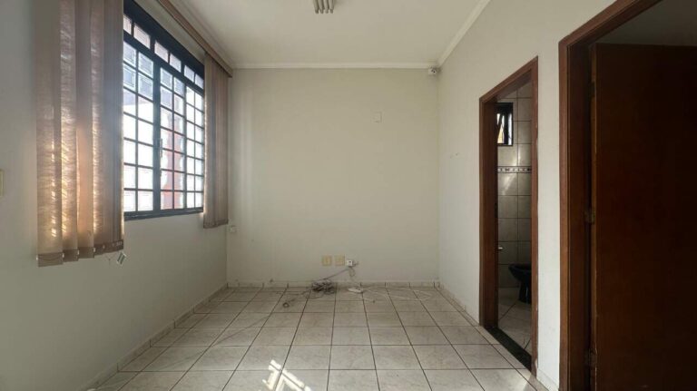 Casa Comercial à venda no Nova Ribeirânia: