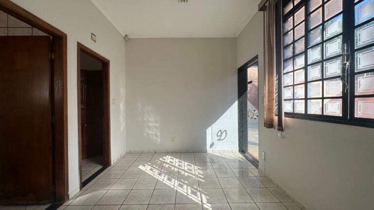 Casa Comercial à venda no Nova Ribeirânia: