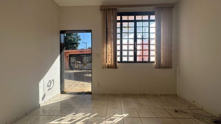Casa Comercial à venda no Nova Ribeirânia:
