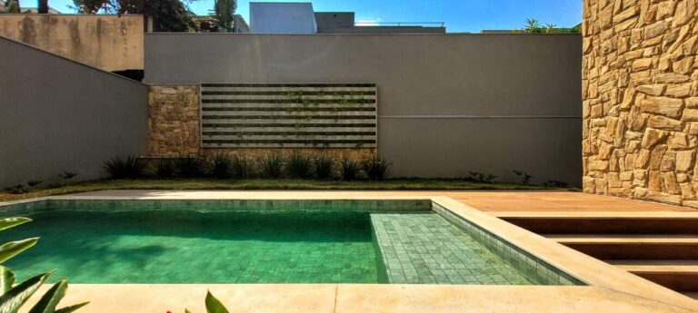 Casa em Condomínio para aluguel no Residencial e Empresarial Alphaville: piscina