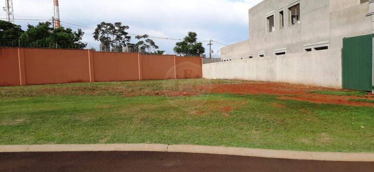 Terreno em Condomínio à venda no Jardim Olhos D´Água I: