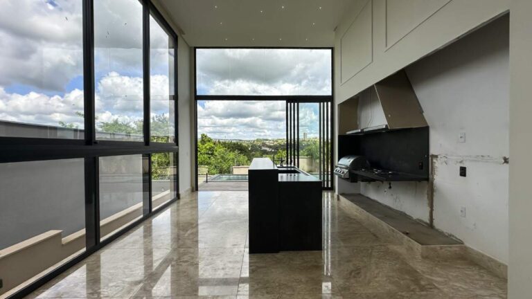 Casa em Condomínio à venda no Condomínio Arara Vermelha: