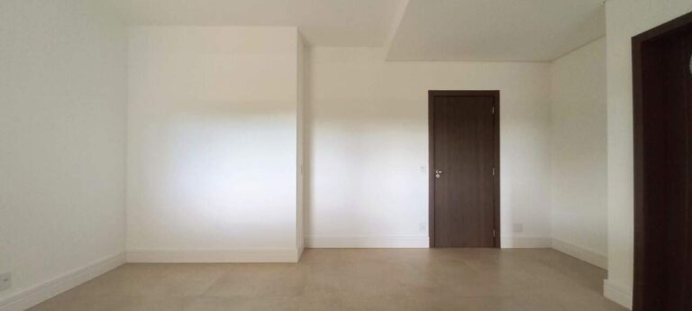 Apartamento à venda no Jardim Ilhas do Sul: Su te m ster