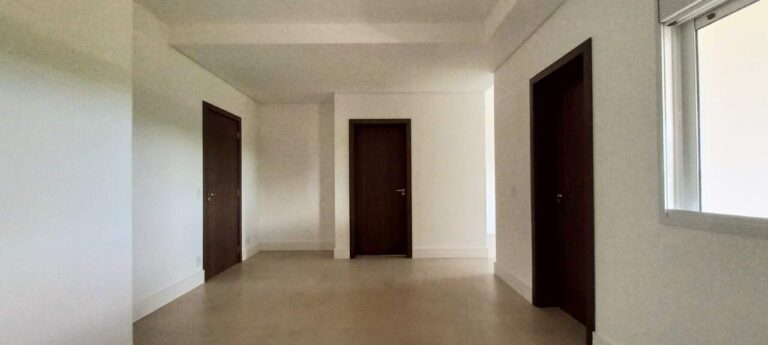 Apartamento à venda no Jardim Ilhas do Sul: Su te m ster