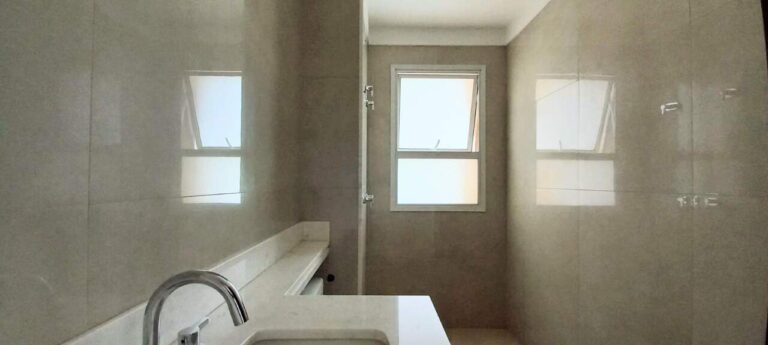 Apartamento à venda no Jardim Ilhas do Sul: Su te 3
