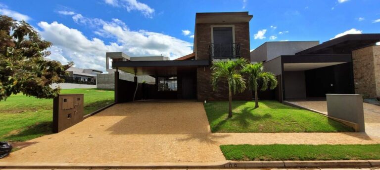 Casa em Condomínio à venda no Vila do Golfe: Fachada