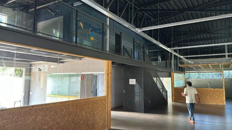 Prédio Comercial para aluguel no Jardim Canadá: