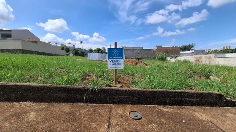 Terreno à venda no Residencial Flórida: