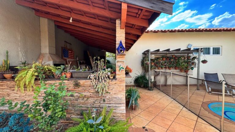 Casa em Condomínio à venda no Royal Park: