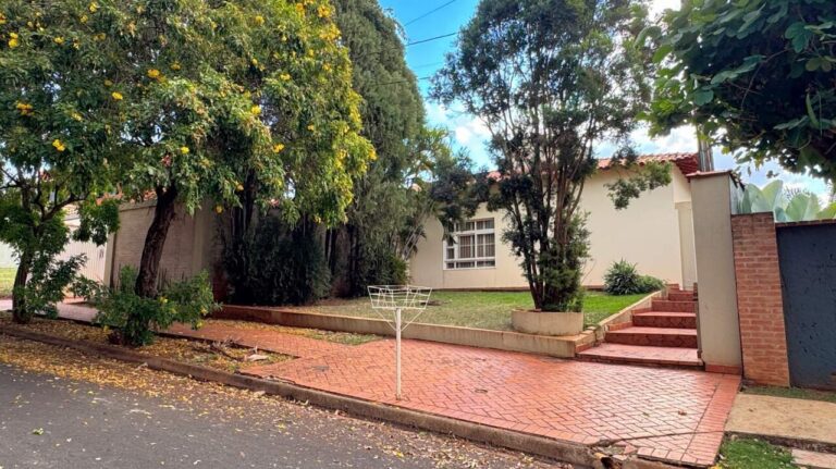Casa em Condomínio à venda no Royal Park: