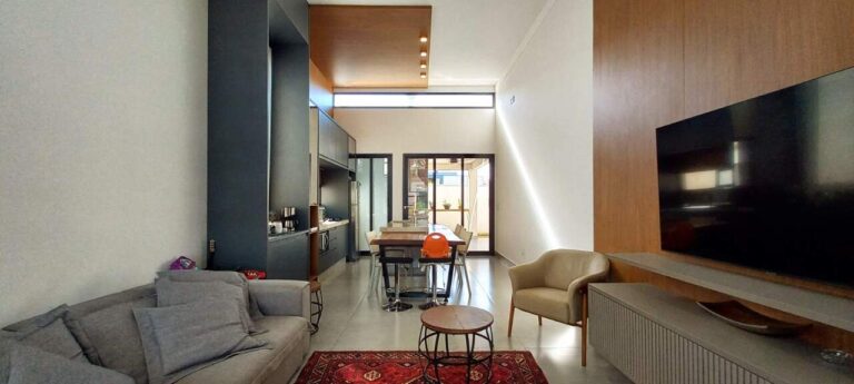 Casa em Condomínio à venda no Portal da Mata: Sala