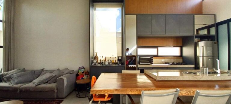 Casa em Condomínio à venda no Portal da Mata: Sala