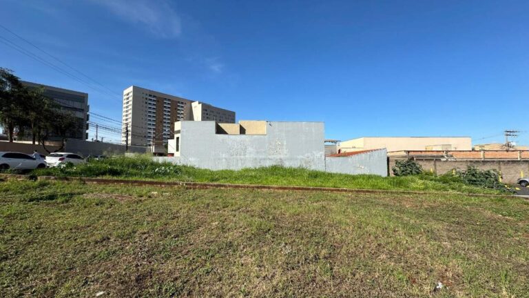 Terreno à venda no Parque Industrial Lagoinha: