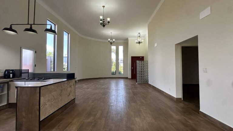 Casa em Condomínio para aluguel no Vila do Golfe: