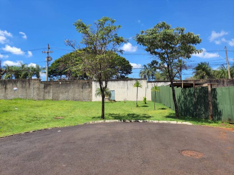 Terreno em Condomínio à venda no Condomínio Arara Verde: