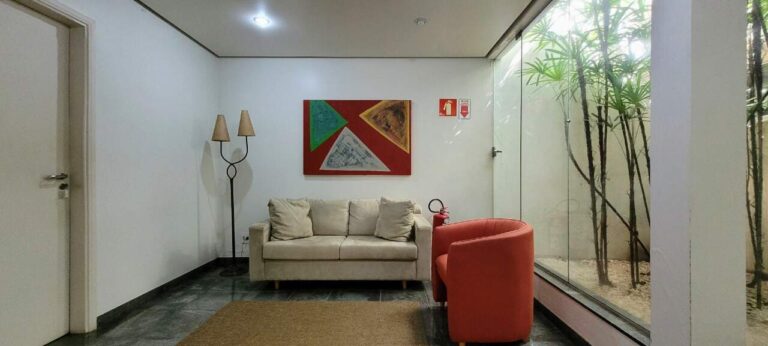 Prédio Comercial à venda no Jardim Califórnia: sala de espera 1