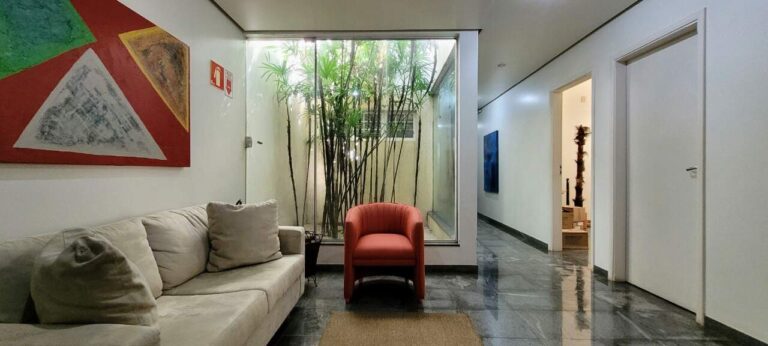 Prédio Comercial à venda no Jardim Califórnia: sala de espera 1