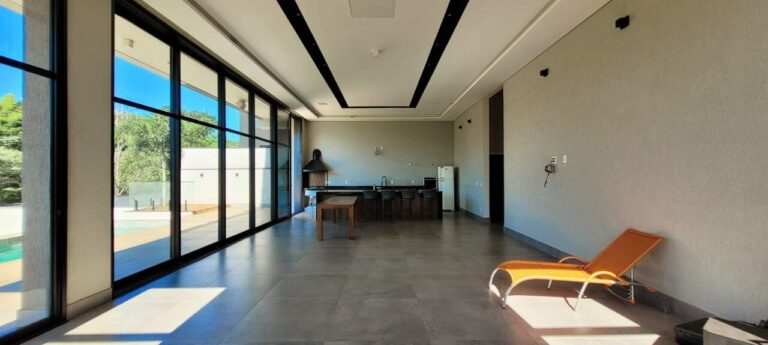 Casa em Condomínio à venda no Condomínio Arara Vermelha: