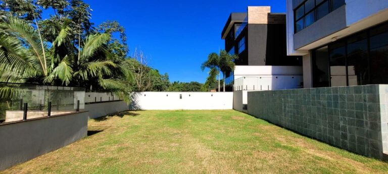 Casa em Condomínio à venda no Condomínio Arara Vermelha: