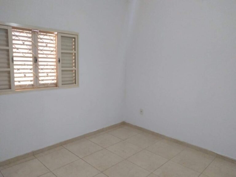 Casa à venda no City Ribeirão: Su te 1