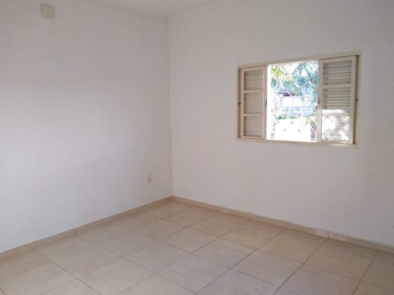 Casa à venda no City Ribeirão: Su te 2