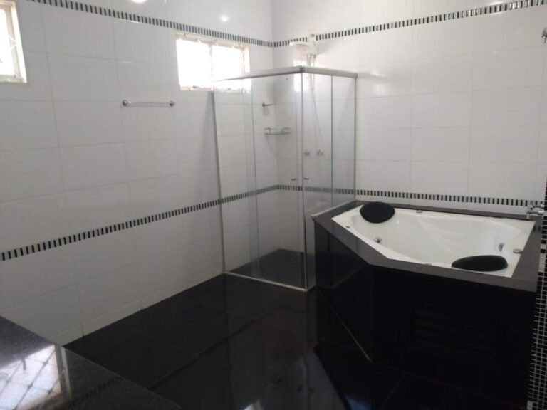 Casa à venda no City Ribeirão: Banheiro Su te Master