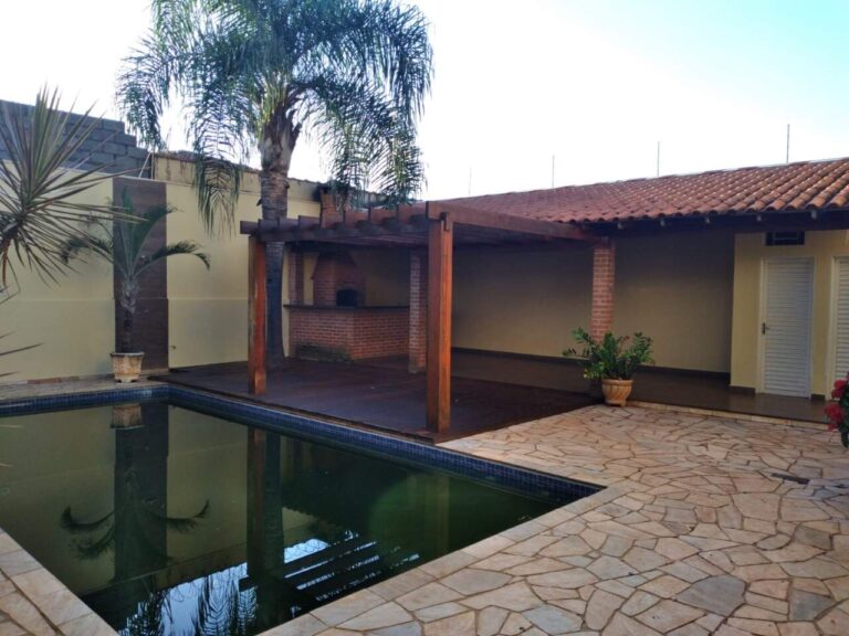Casa à venda no City Ribeirão: Piscina
