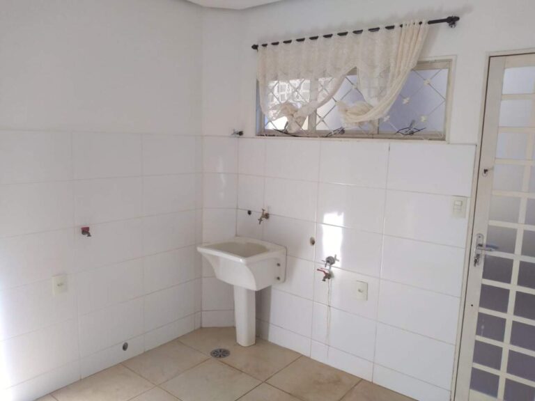 Casa à venda no City Ribeirão: rea de Servi o