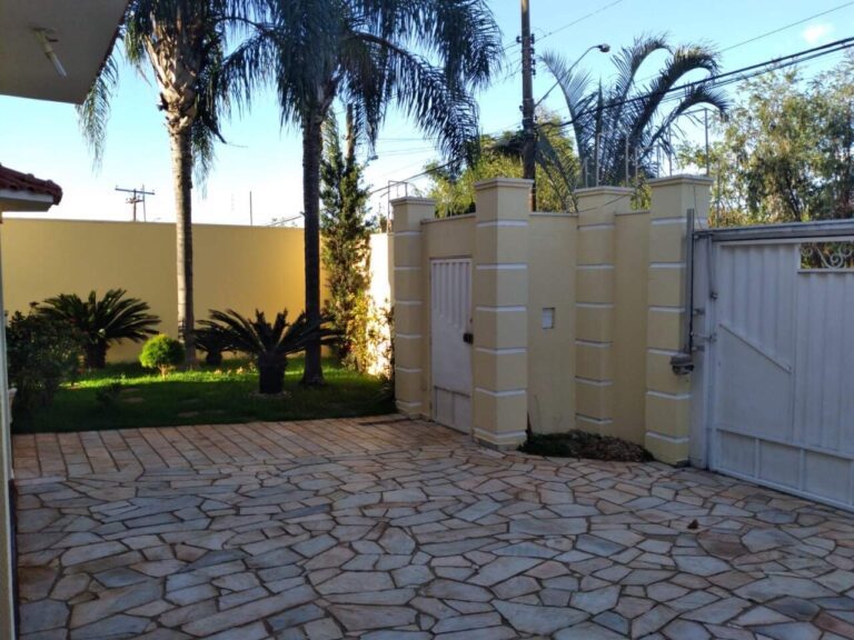 Casa à venda no City Ribeirão: Garagem
