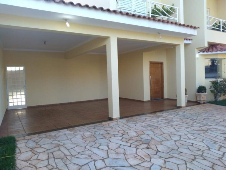 Casa à venda no City Ribeirão: Garagem