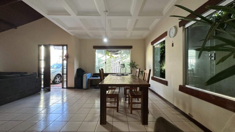 Casa à venda no Planalto Verde I: