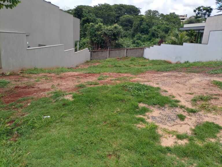 Terreno em Condomínio à venda no Residencial e Empresarial Alphaville:
