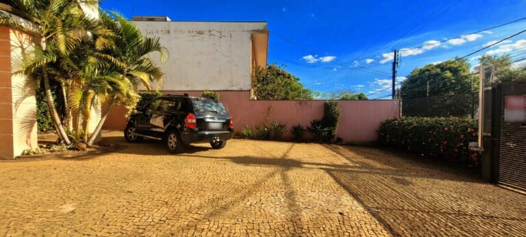 Casa Comercial à venda no Jardim Sumaré: garagem