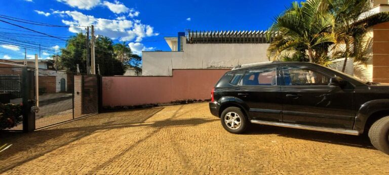 Casa Comercial à venda no Jardim Sumaré: garagem