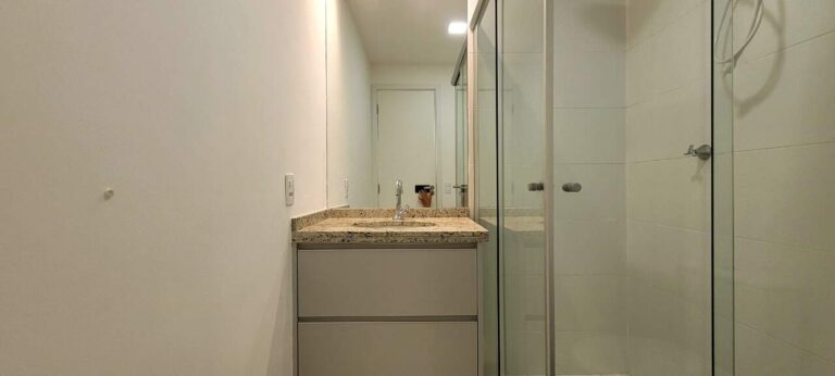 Apartamento para aluguel no Ribeirânia: Banheiro social